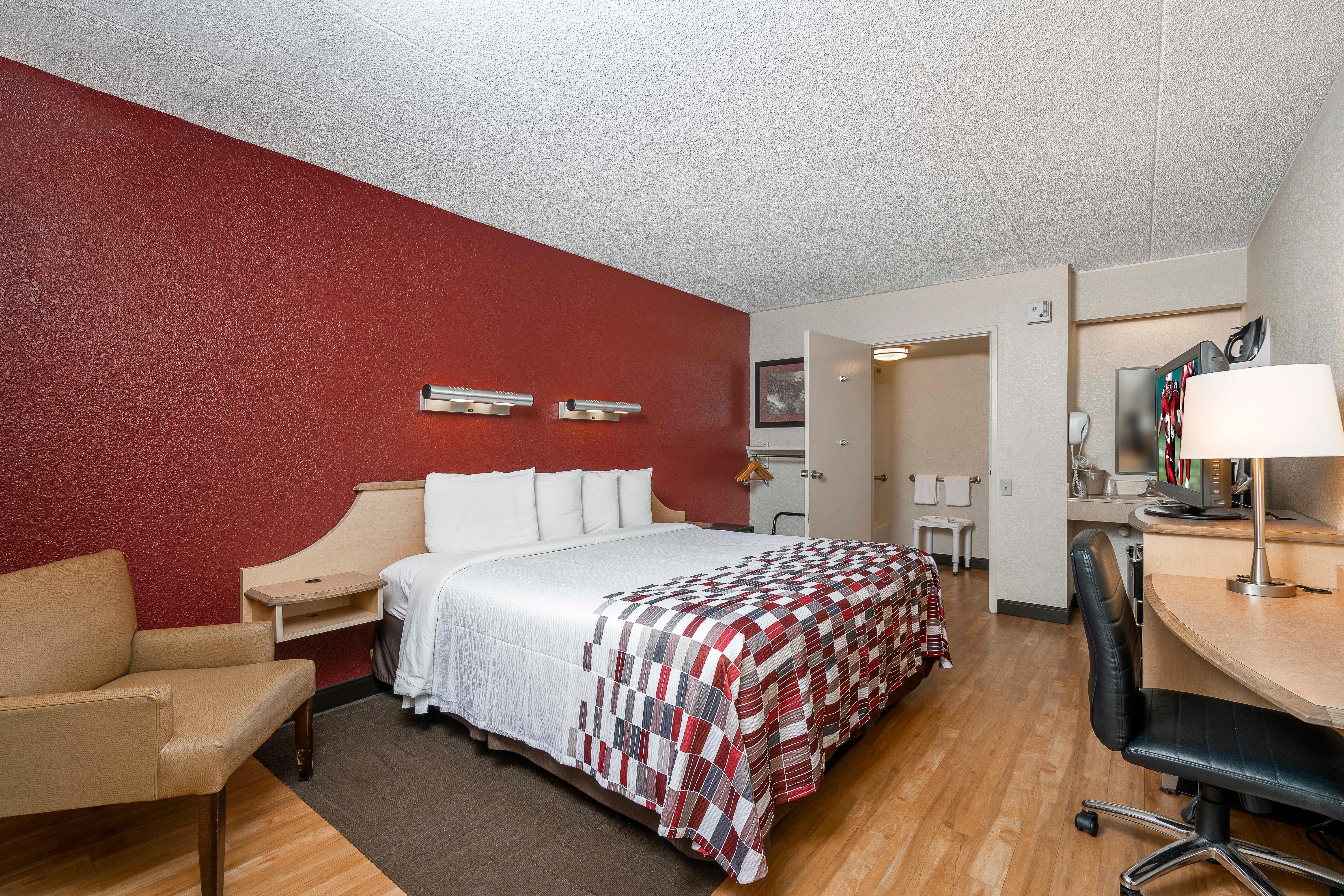 Red Roof Inn Edison Extérieur photo